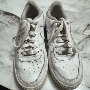 Nike Air Force Ones Sneakers